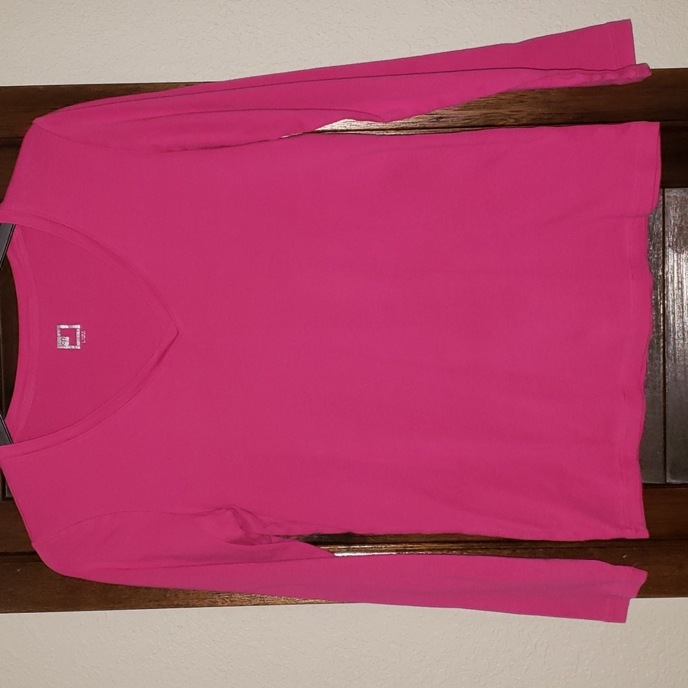 JCP long sleeve v-neck tee